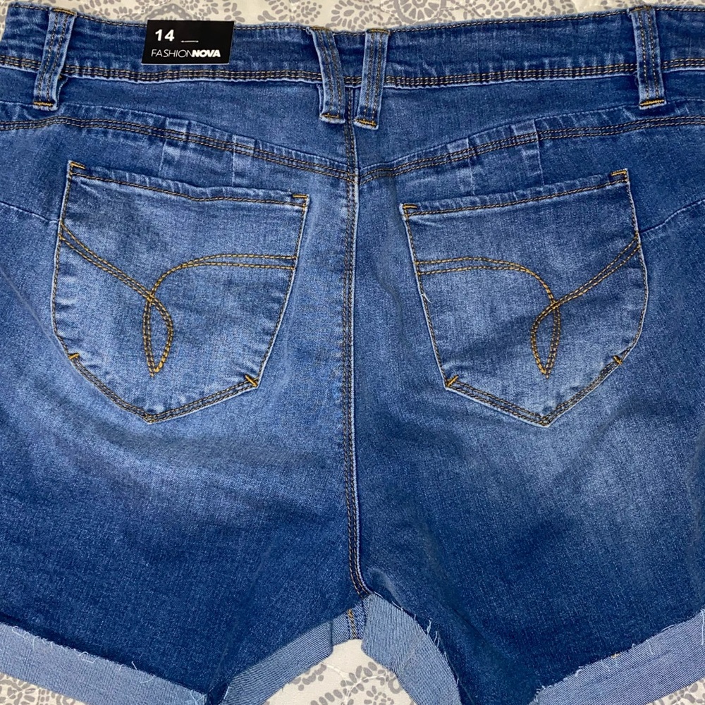 Fashion Nova Cuffed Shorts - Picture 8 of 9